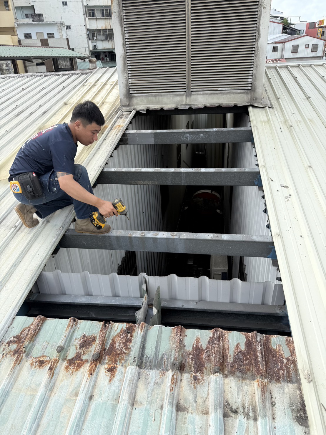 花蓮鐵皮屋頂更新換皮